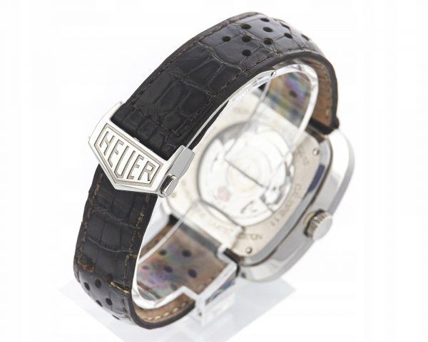 1b81d90f4770bf8d6423c6a6edf3-1