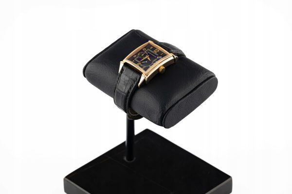 e1121f47436699bf4f639905367f