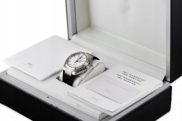 b23608234cb190f6a9ee3b821bd3